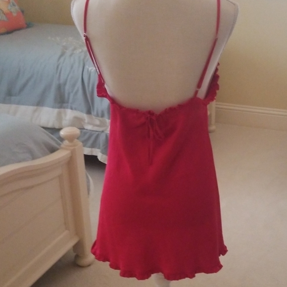 Lingerie - Picture 2 of 5